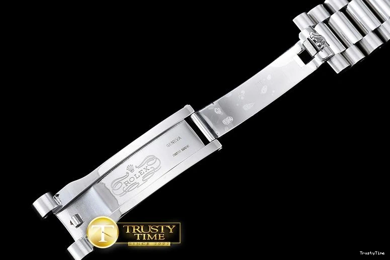 0103 RDD0206B – DayDate Bright 672